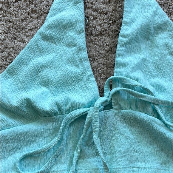 Halter Top - Picture 2 of 5